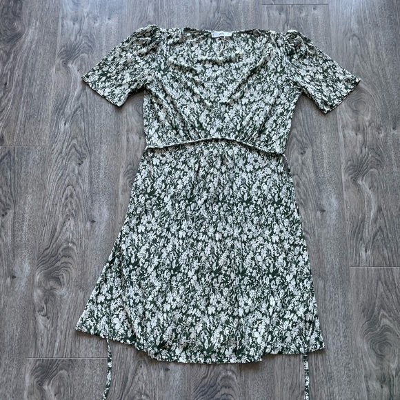 V Neck Spring Dress - Picture 1 of 3